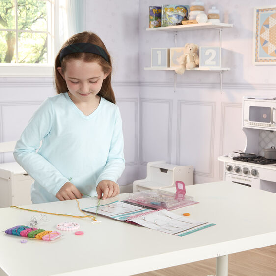 Melissa & Doug On-The-Go Crafts - Friendship Bracelets