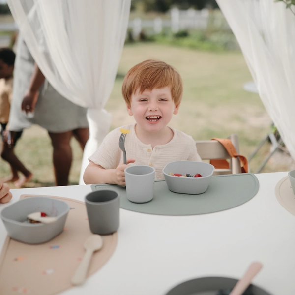 https://stbabysophie.com/cdn/shop/products/Mushie-Dinnerware-Cup-Set-Of-2-Cloud-FEEDING-WEANING-BABY-SOPHIE-3_600x.png?v=1634826588