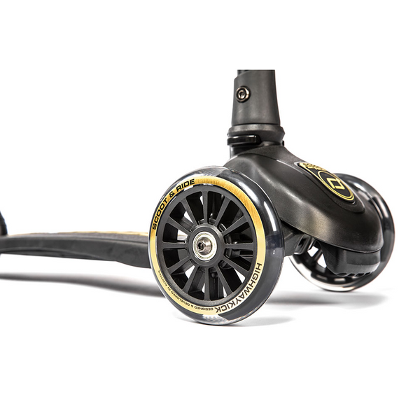 Scoot And Ride HighwayKick 3 LED – Black Gold Limited