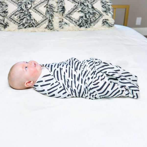 Tiny Twinkle Kaffle韓式提花編織紗巾 (3件裝) – 白條/黑條/三角形